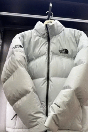 Light Grey Puffer Jacket – Ultra-Warm Winter Wear