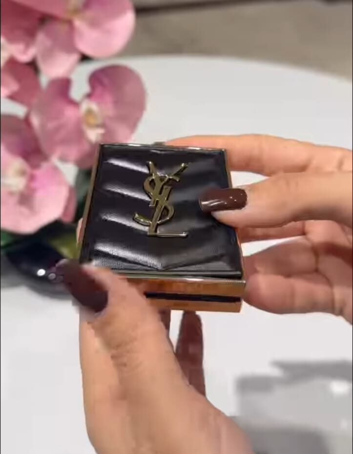 Vintage Patterned Cozy Sweater - Image 6