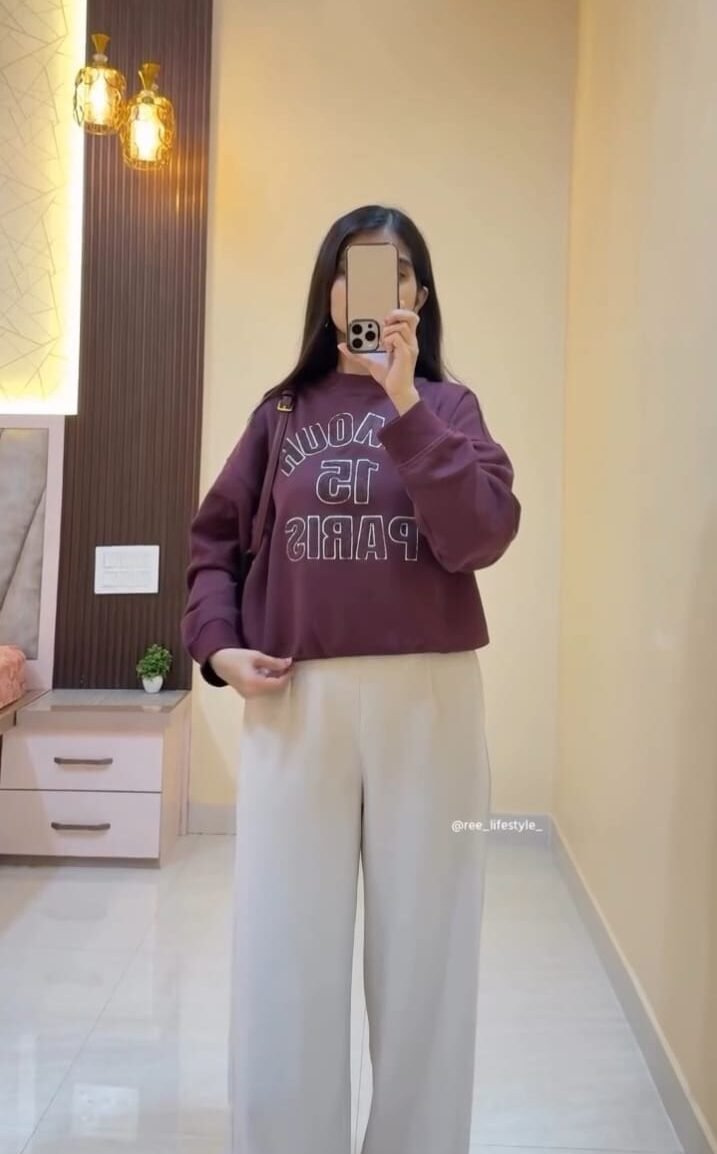 Maroon Graphic Sweatshirt Look